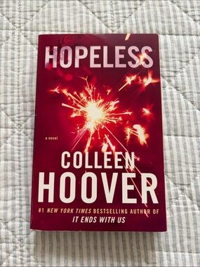Hopeless Paperback Novel - Colleen Hoover